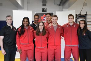 L'équipe canadienne de judo accompagnée d'experts de l'INS Québec.