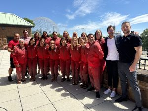 Photo de l'équipe féminine de water-polo au Parc Jean-Drapeau.